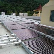 尊龙凯时云南宣威羊场太阳能-热泵热水集热工程